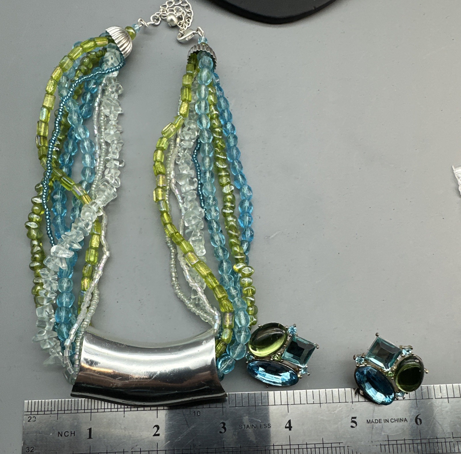 Vtg Avon 2002 Green Blue Crystal Glass Beaded Necklace 16” And Clip Earrings