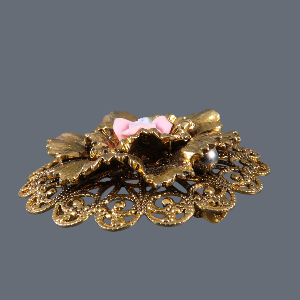 Vintage TACOA GOLD TONE BROOCH PIN Filigree Flower PINK PORCELAIN ROSE CENTER