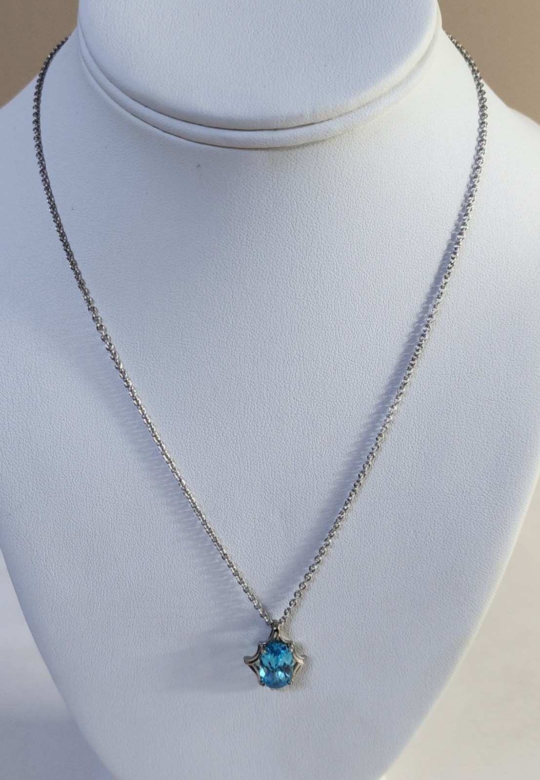 Vintage Silver-Tone Pendant Necklace Oval Cut Blue Stone