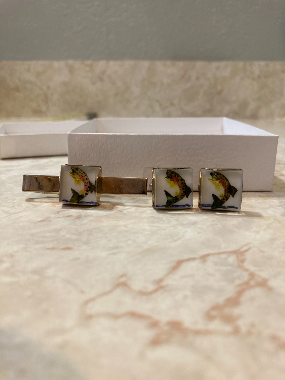 Vintage Gold Tone Alligator Tie Clip Bar With Matching Cuff Links TROUT PIC