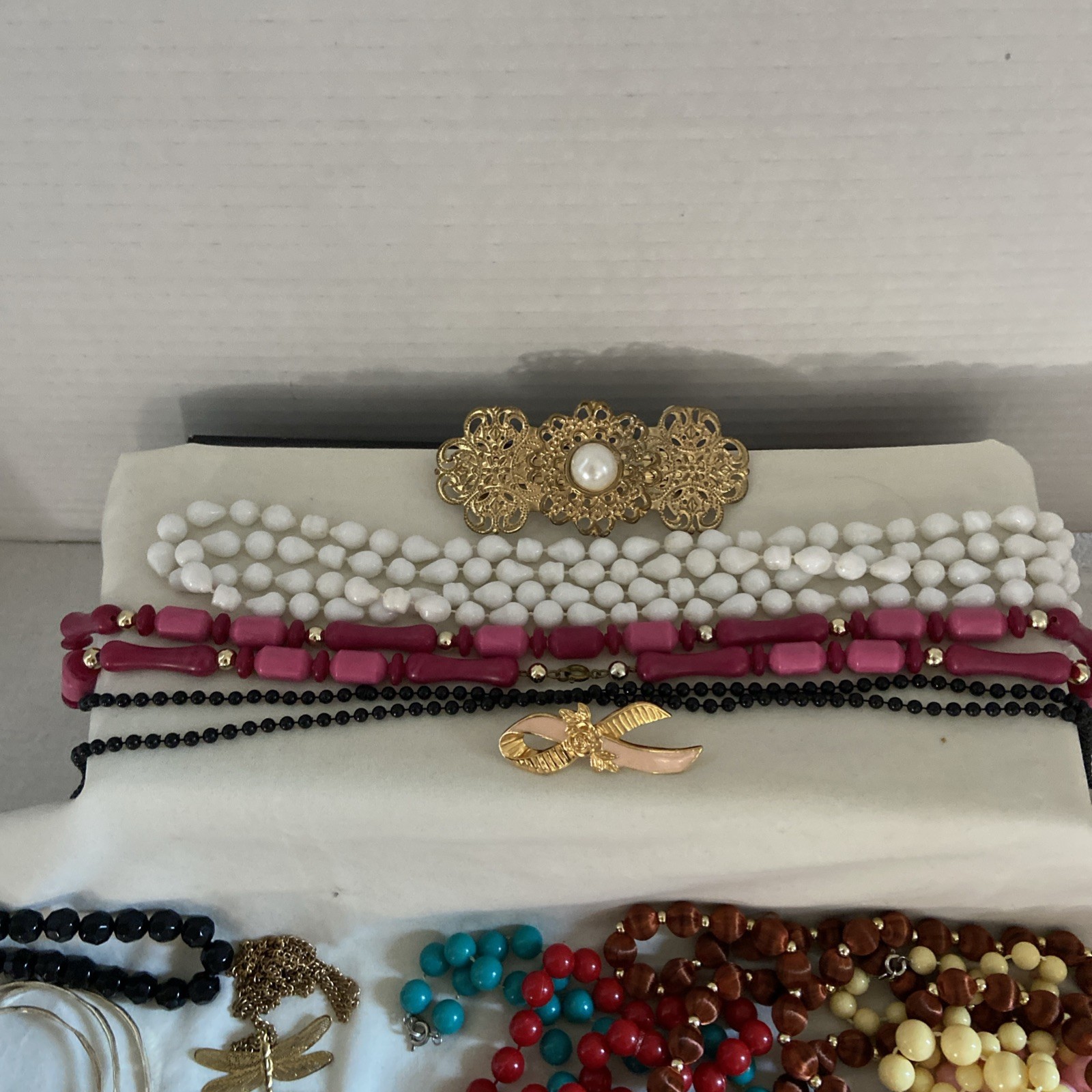Costume Jewelry Lot Necklaces Pin Hair Clip. Almost 2 lbs. PreOwned