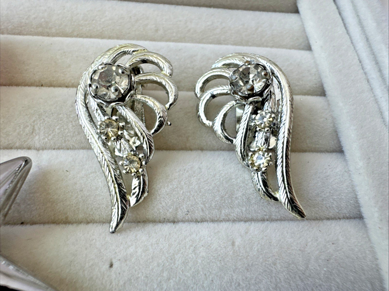 Lot 5 Pairs Brutalist Clip On Earrings Thermoset PINK VTG Movie Star Japan angel