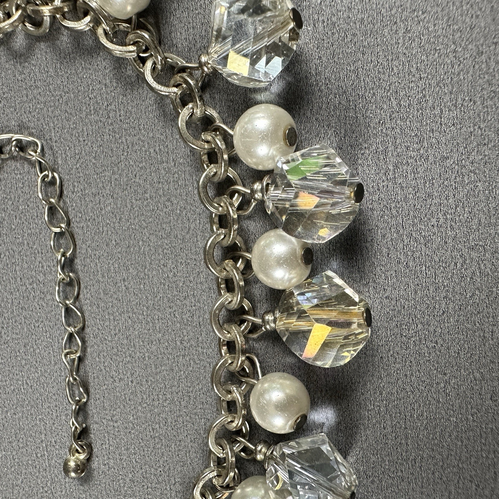 Vintage Faceted Bead Necklace Silver Tone Acrylic Dangle 16-18″ Charm