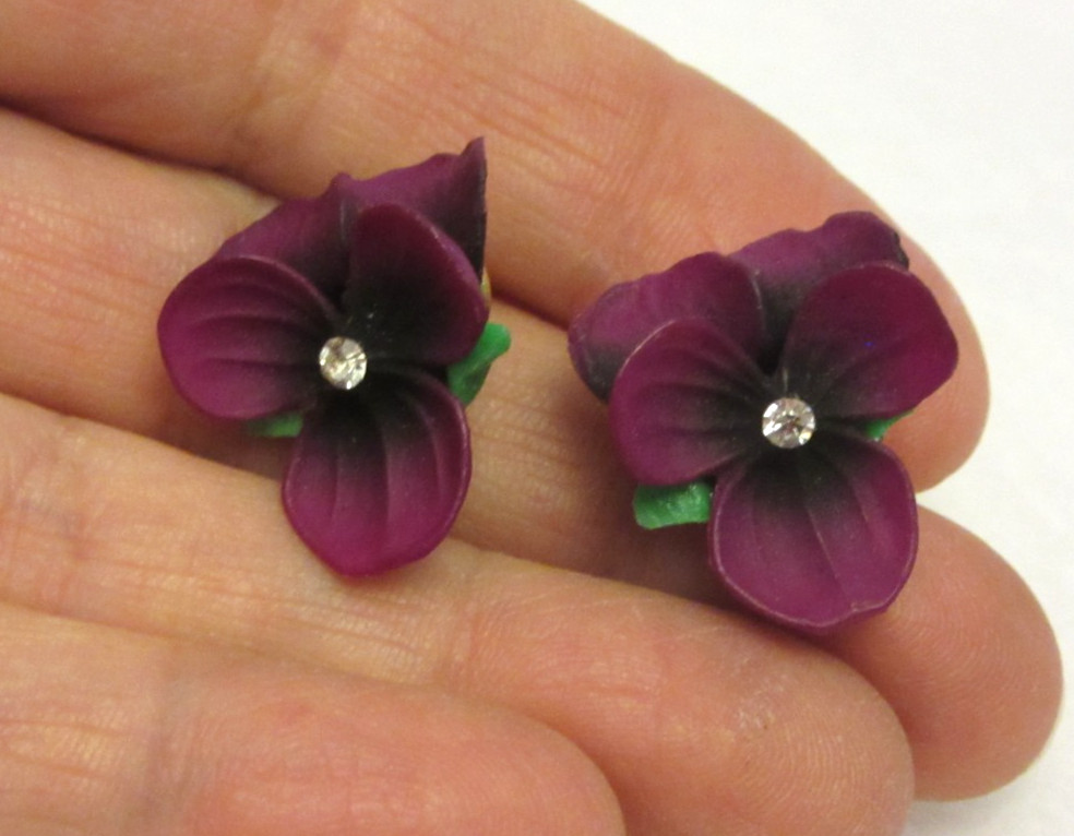VTG Purple Lucite Pansy Violet Flower Pendant Necklace & Pierced Earrings Stone