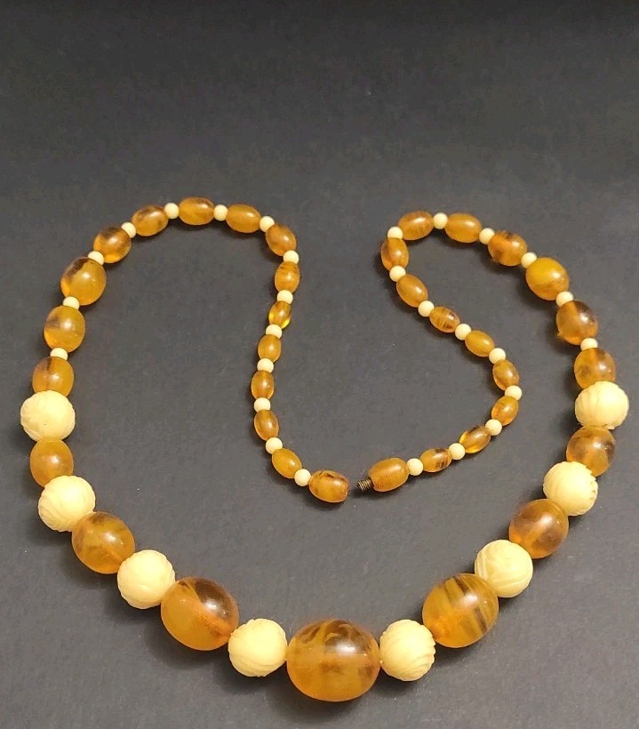 Antique Vintage Amber Bakelite Beads Necklace 64 grams
