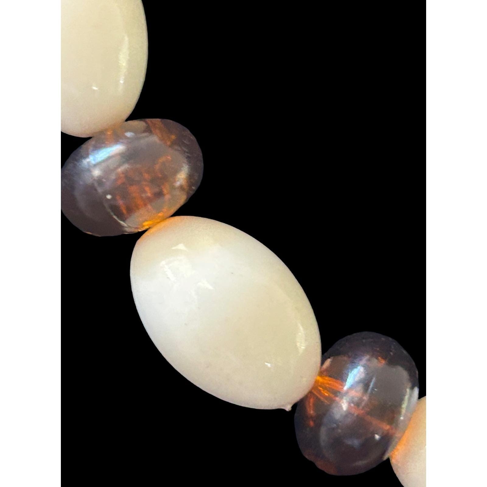 Vintage White Oval and Amber Rondelle Bead Necklace 18 Inch Gold Tone Clasp