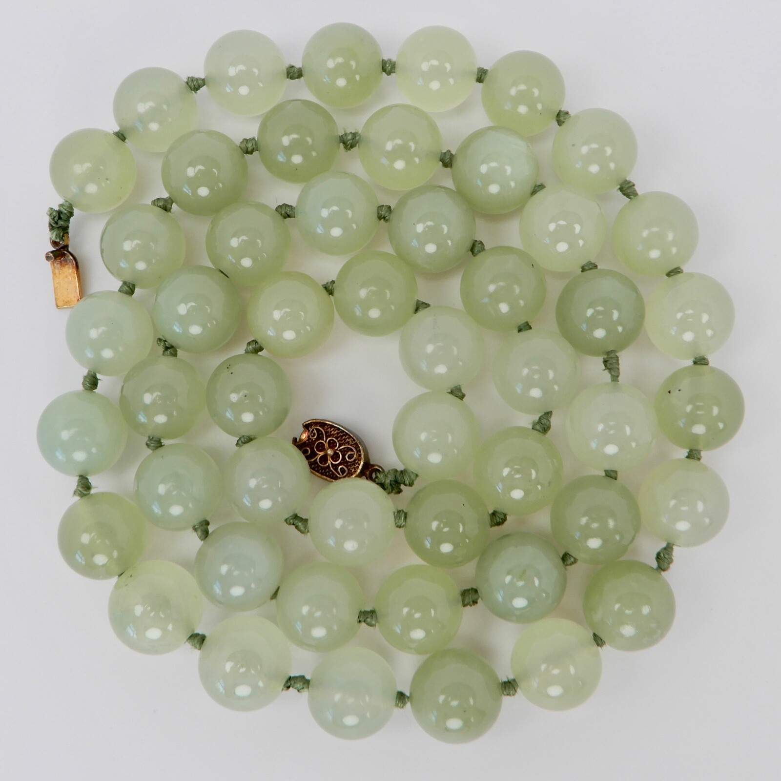 Vtg Green Jade Knotted 14mm Bead Necklace 31” .925 Silver Filigree Clasp 187 gr