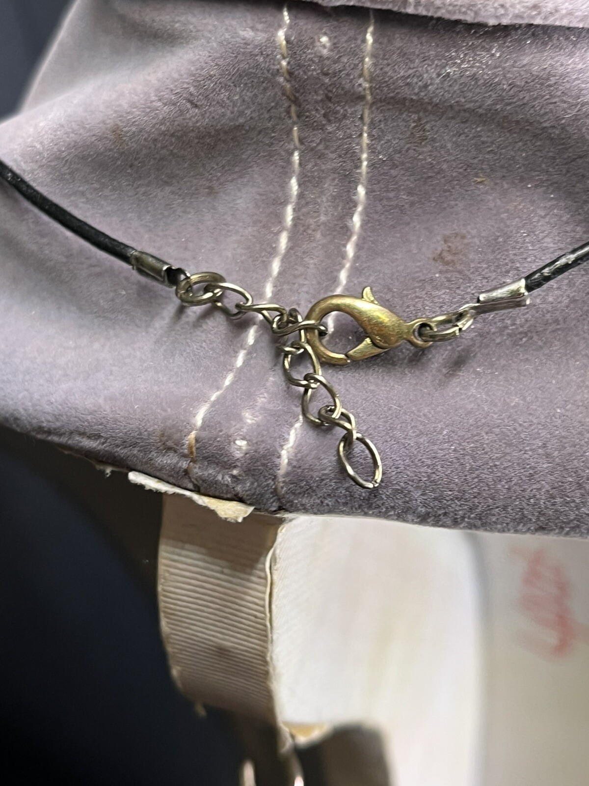 VINTAGE BRASS SHARK TOOTH PENDANT ON LEATHER CORD NECKLACE 17-18”