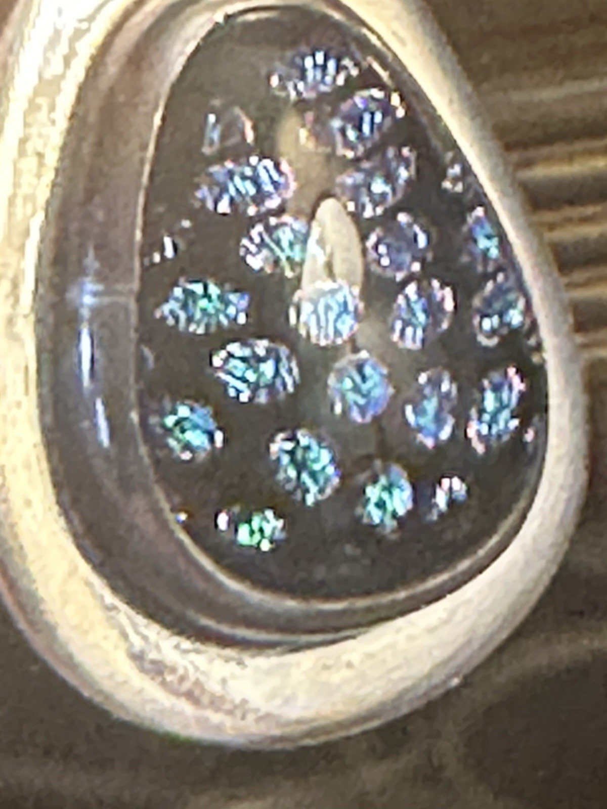 Vintage Teardrop-Shaped Druzy Crystal Pendant Necklace – Dark Mineral Stones