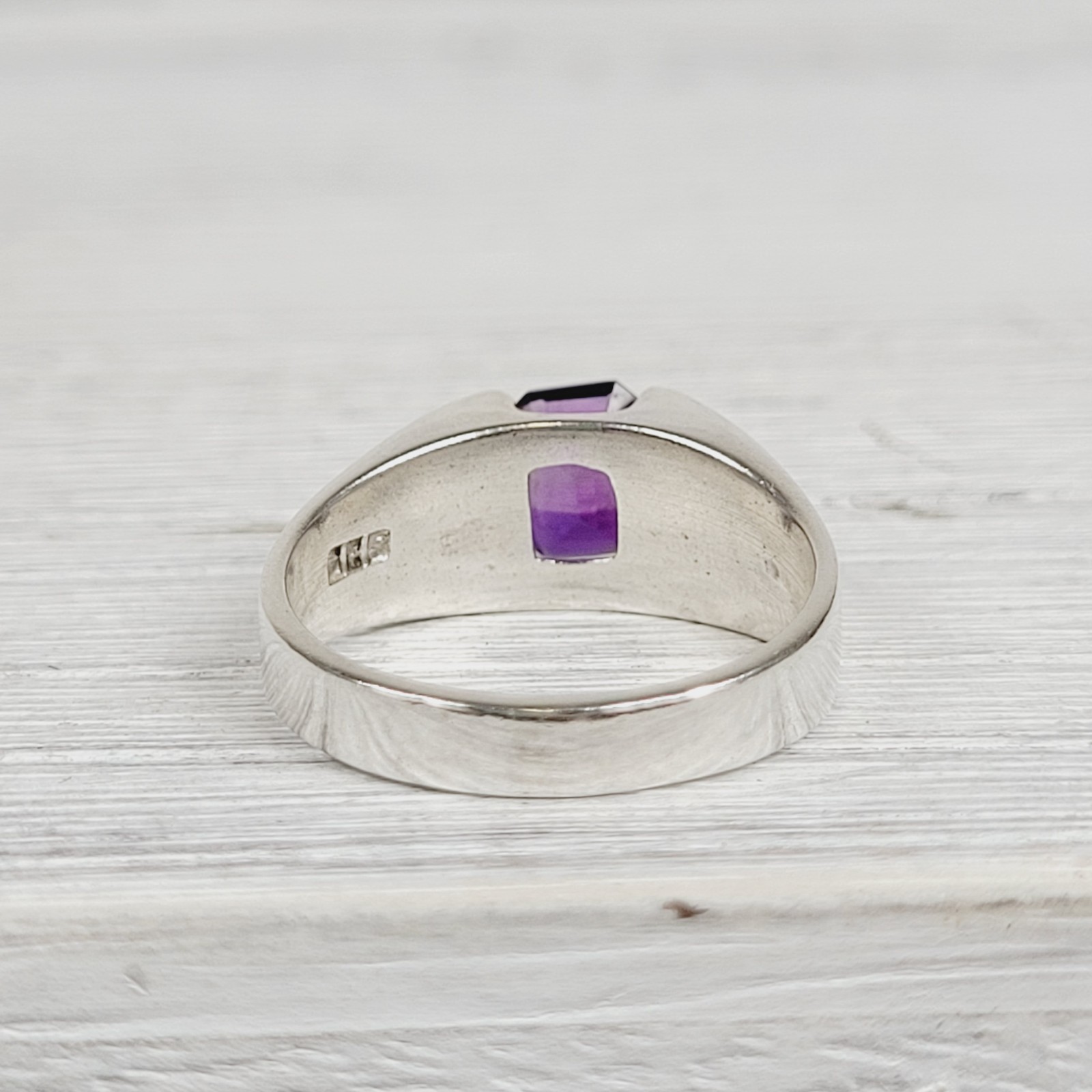 VINTAGE AMETHYST STERLING SILVER 925 RING SZ 7 GEMSTONE TENSION SET RETRO PRETTY