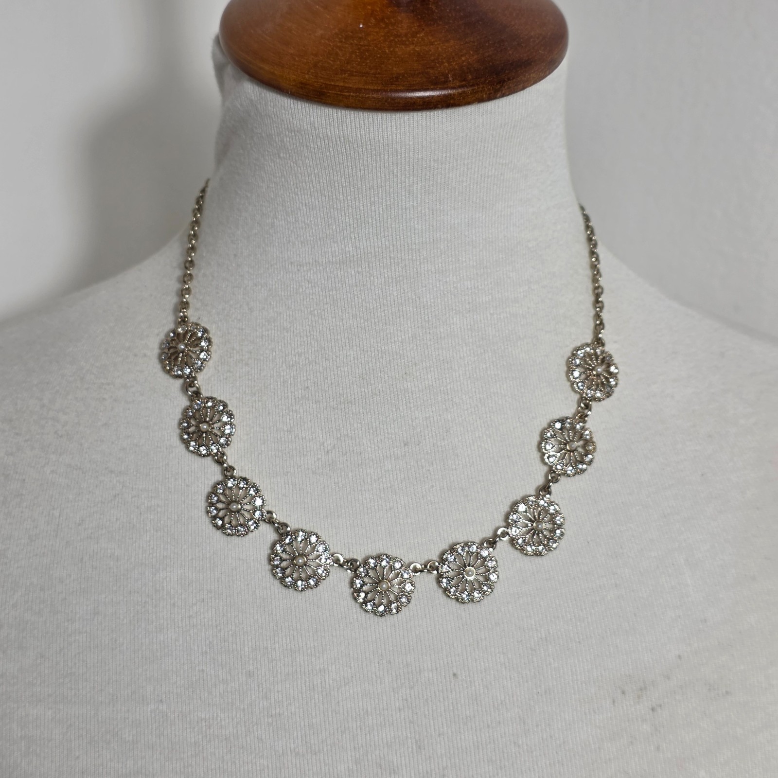 Banana Republic Stylized Daisy Bib Necklace Silver Tone with White Rhinestones