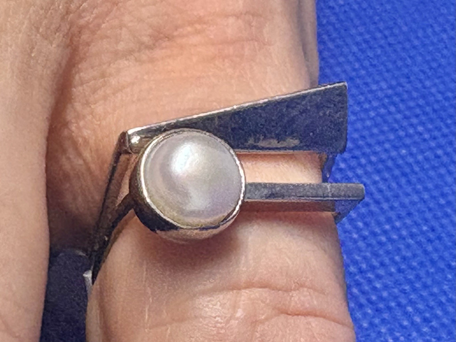 (01) TS 925 Sterling Silver Square Ring Size 6.5-7.0 White Pearl Mexico 1980s