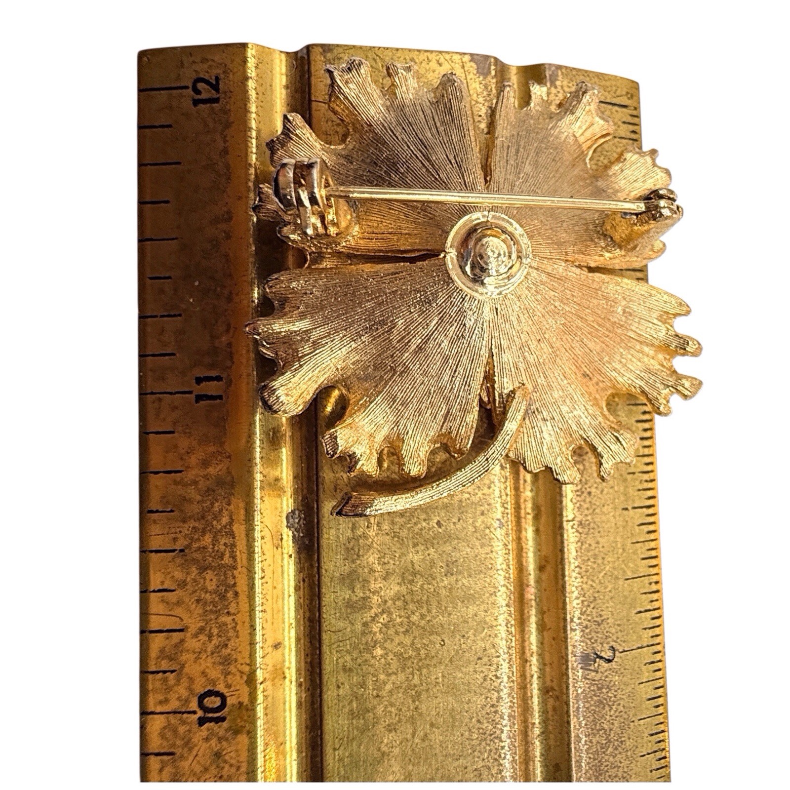 Vintage Faux Pearl Flower Brooch Carnation Brushed Gold Tone Shiny Stem Pin B6