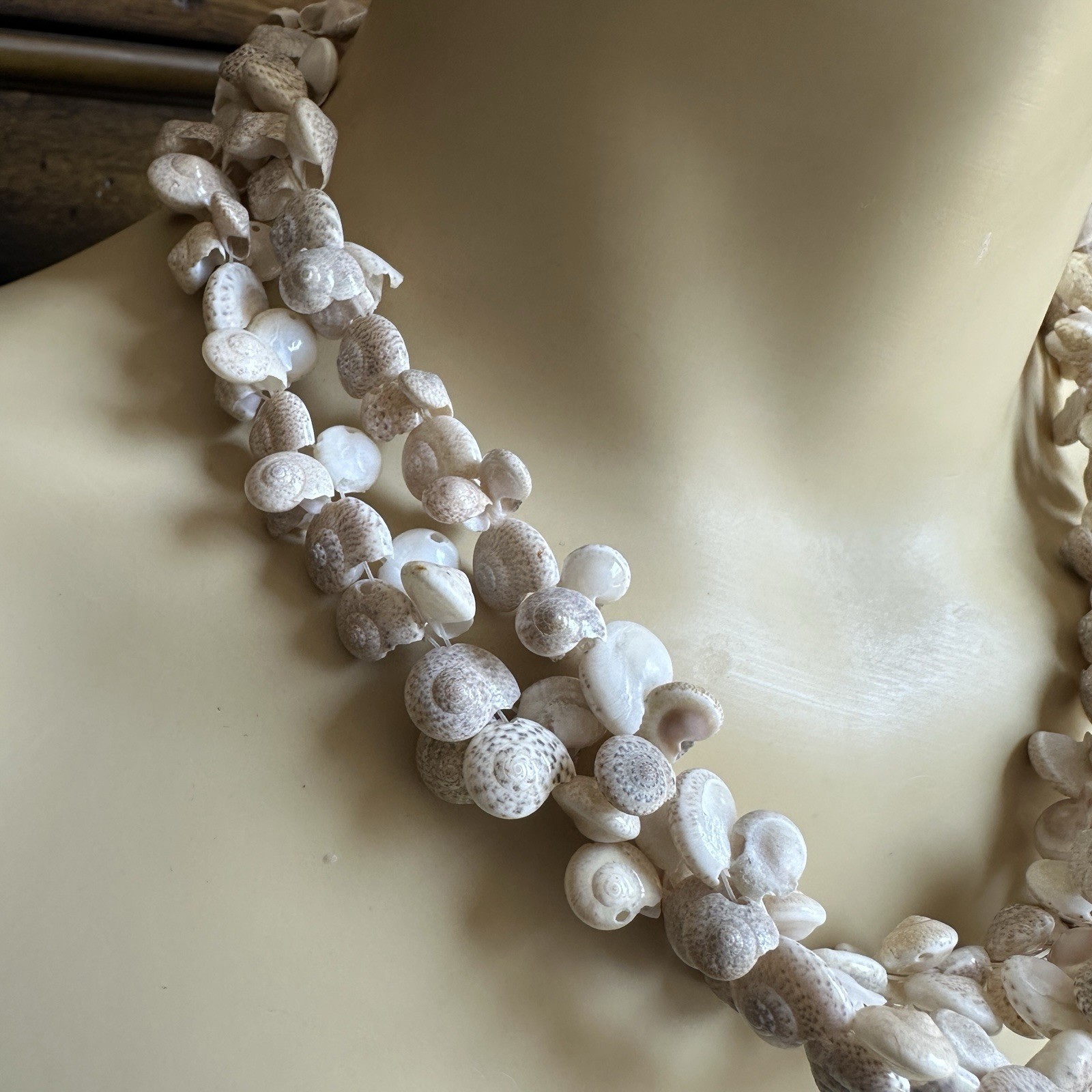 VTG Artisan Seashell Beaded Necklace 32 Inch Nautical Earthy Tropical Boho