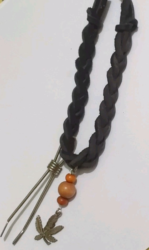 VTG 70/80’s Cannabis Leaf & Roach Clip Necklace Braided Leather Boho Hippie