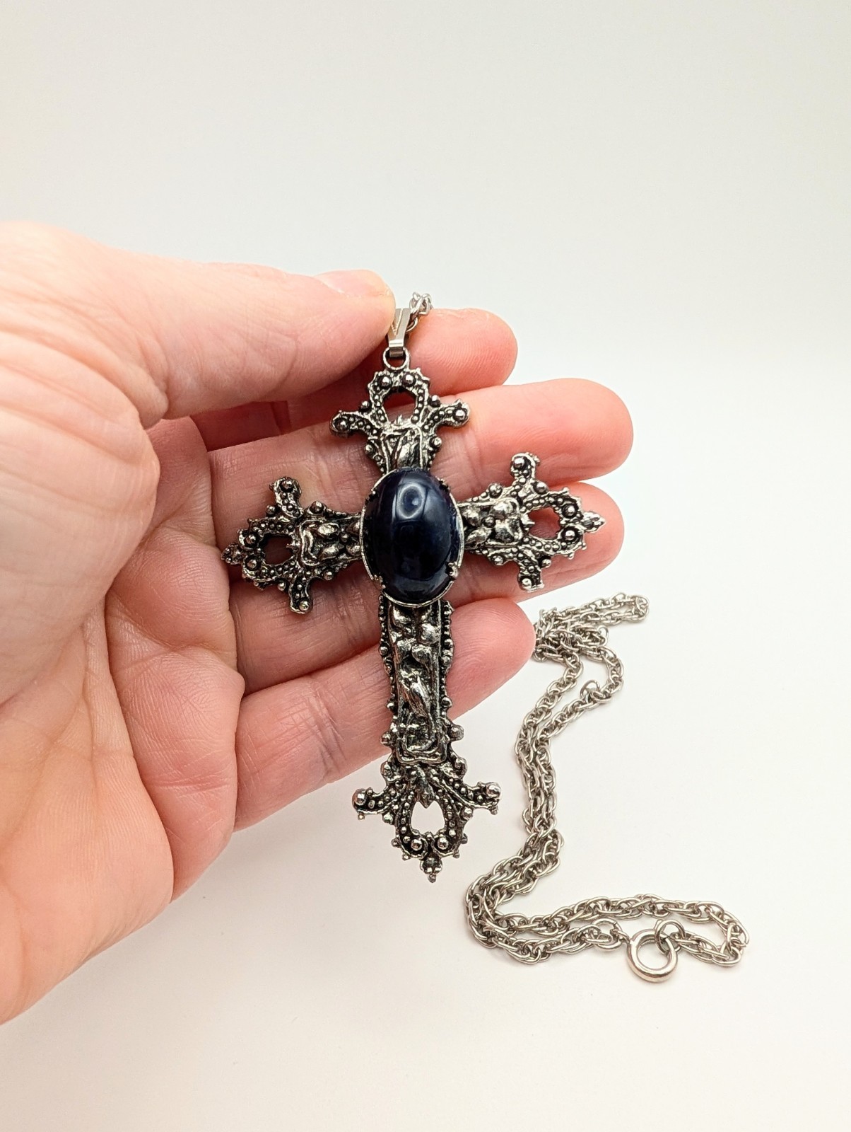 Vintage Ornate Cross Pendant Red Cabochon Gold Tone 12″ Chain Necklace Excellent
