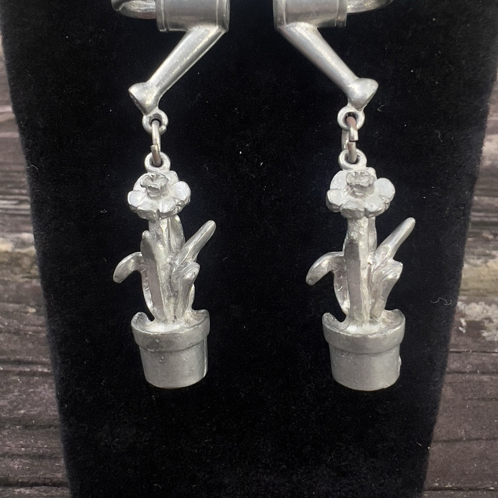 Vintage JIM CLIFT Pewter Link Dangle Earrings Gardening Watering Can Flowers