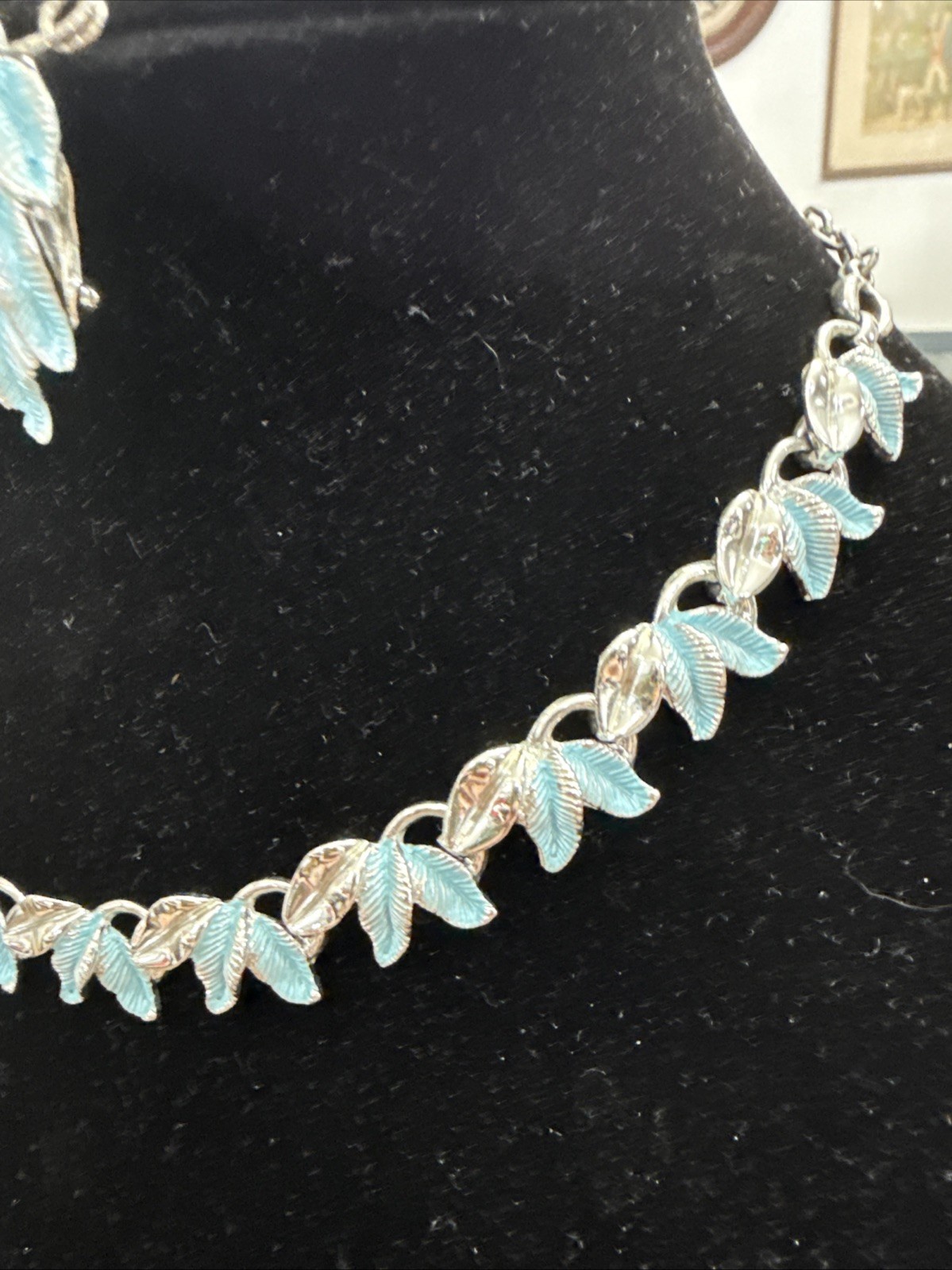 VTG 1960s Silvertone And Blue Leaf Leaves 16” Collar Necklace & Clip Earrings