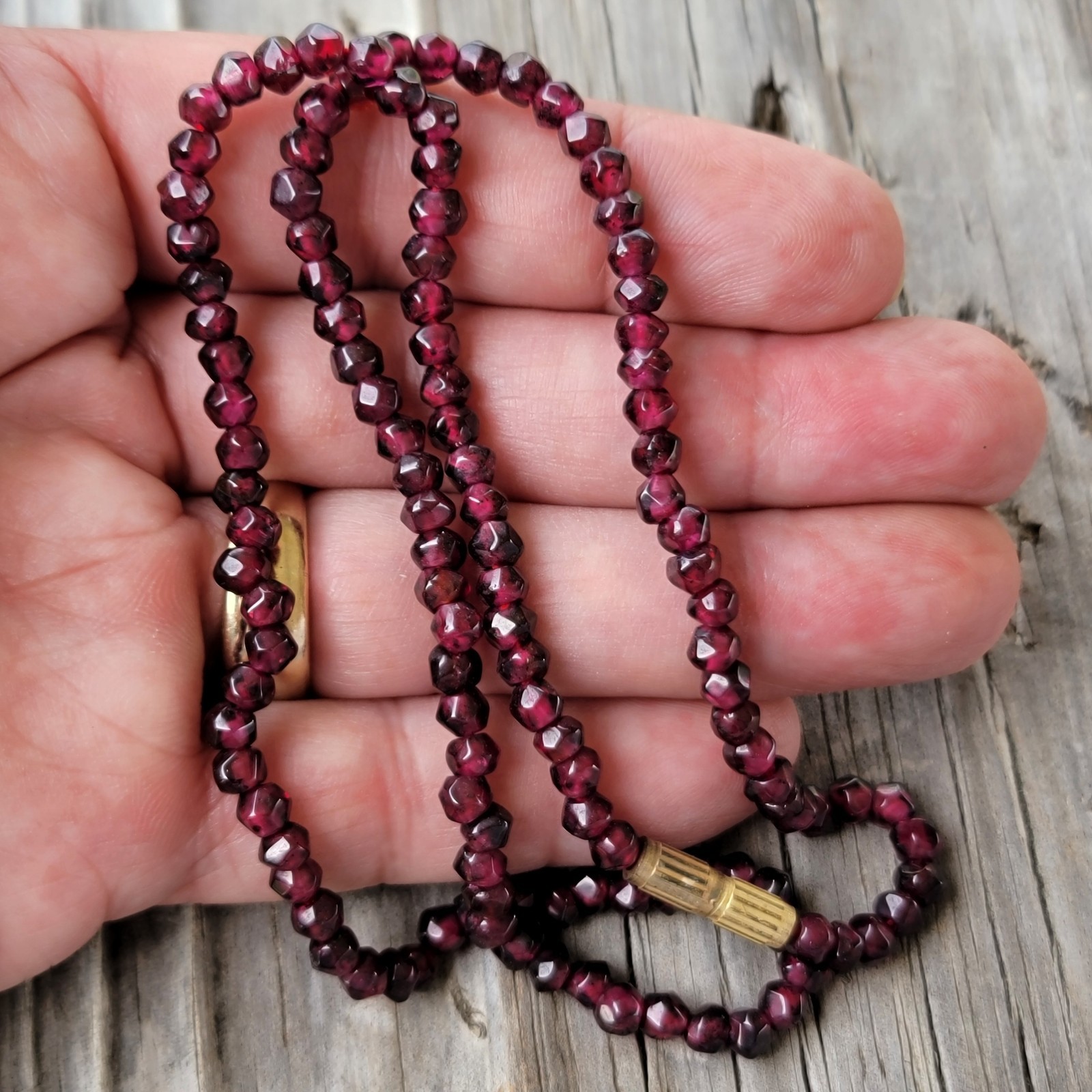 Vintage Dark Red Cut Garnet Beads Necklace Boho Brass Clasp 16″ Chocker