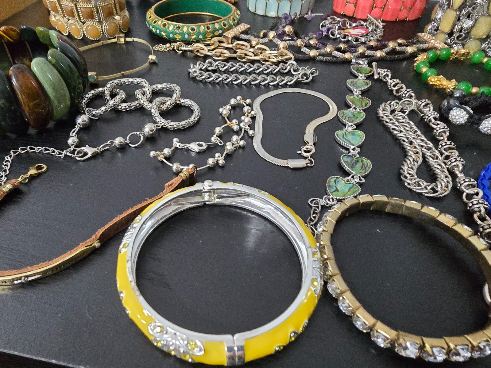 Gigantic Mixed metals material an color lot of 70+ braceletn, signed /unsigned