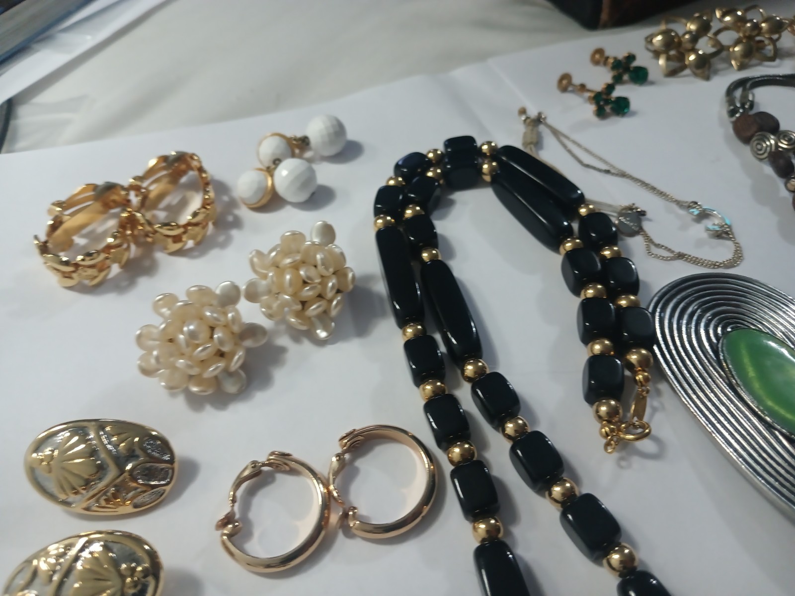 Vintage Mostly Signed Costume Jewelry Lot Necklaces, Bracelets, Earrings, Brooch