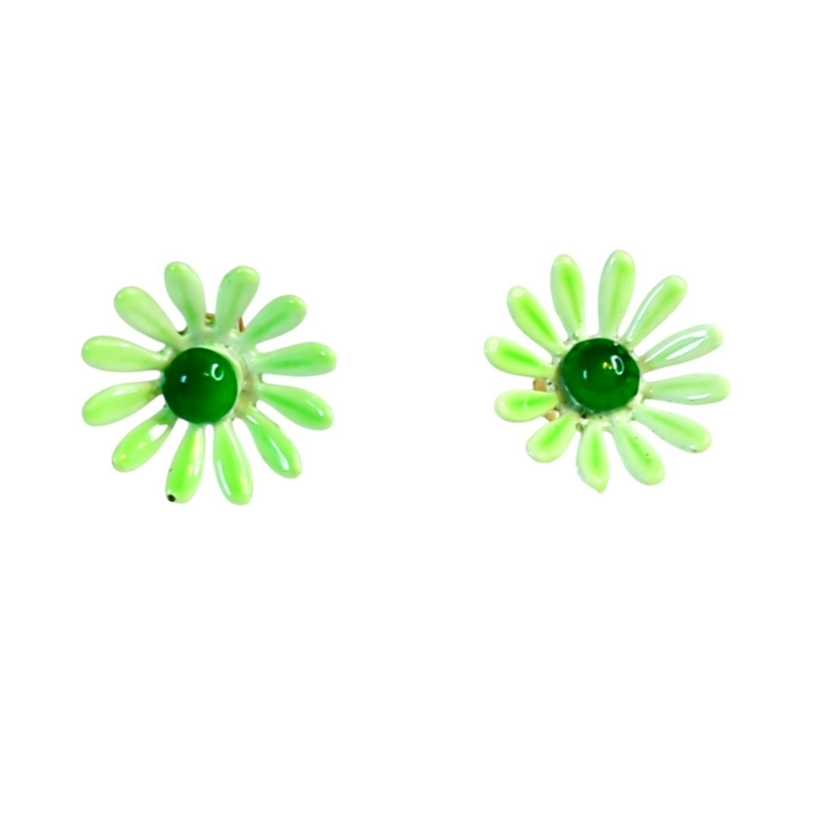 Vintage Green Daisy Flower Stud Earrings With Enamel Finish & Gold-Tone Backs