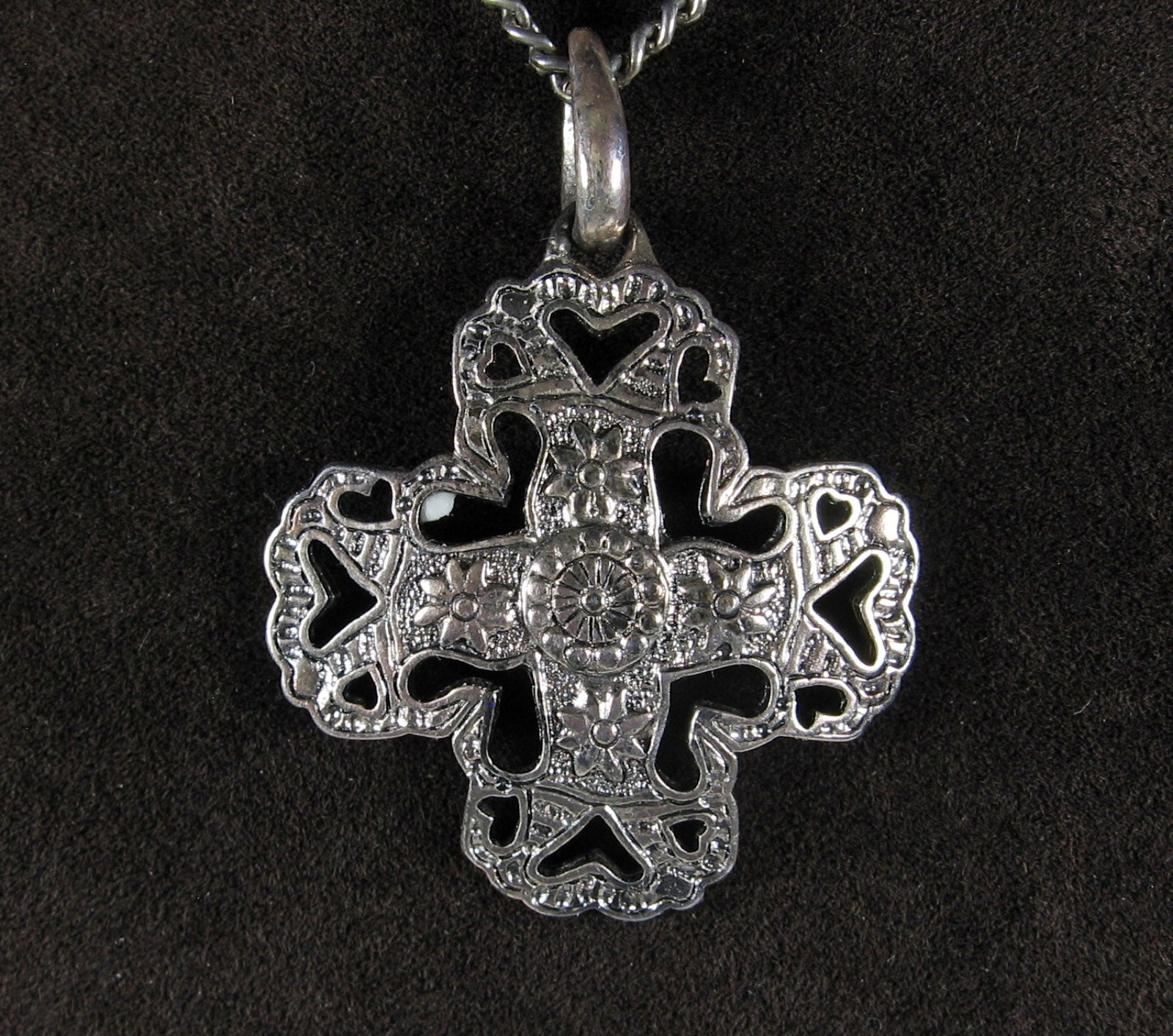 Maltese Cross PREMIER DESIGNS Pendant NECKLACE Vtg Silvertone Flowers Hearts 24″