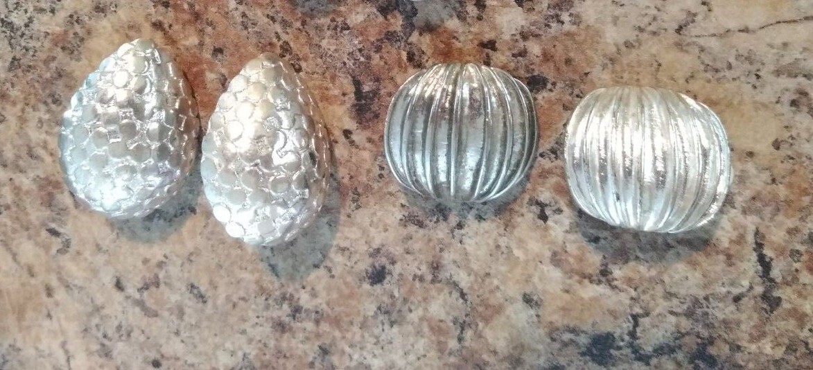 Vintage 1980’s Retro Silver Tone Clip On 1.5″ Earrings~~Lot of 2 Pair