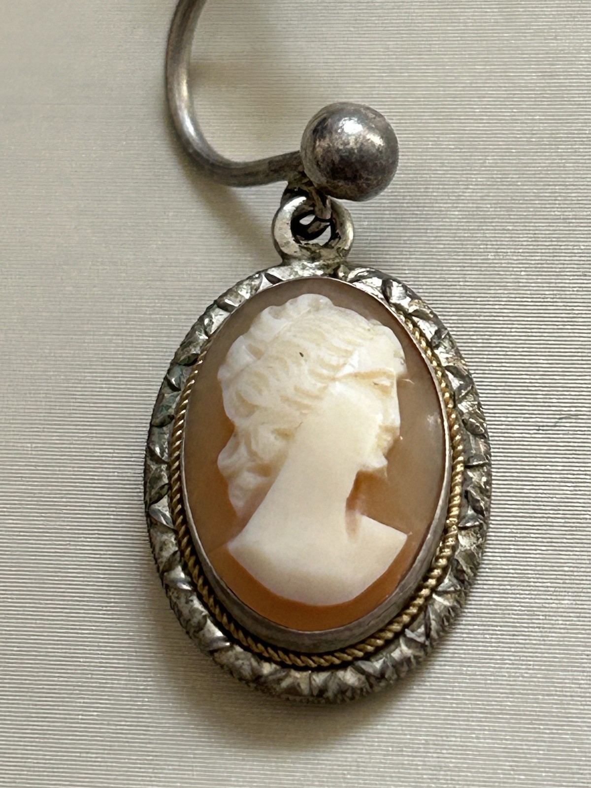 Antique 800 Silver Cameo Pendant Necklace W/Clip On Earrings & Brooch Pendant 2″