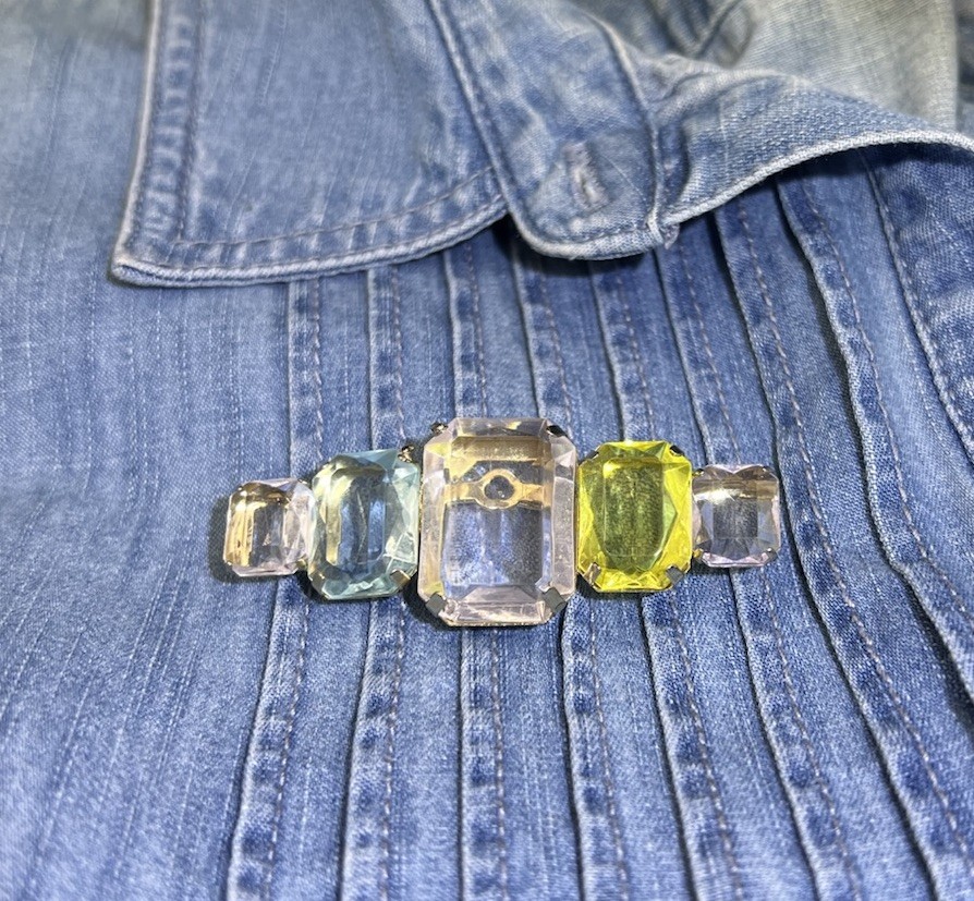 Vintage 1970 Faceted Look Acrylic Pastel Gem Brooch