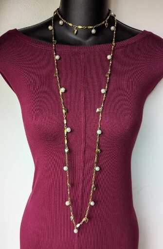 Vintage Twist Gold Tone Link Chain 54″ Necklace Faux Pearl Heart Dangle Charm