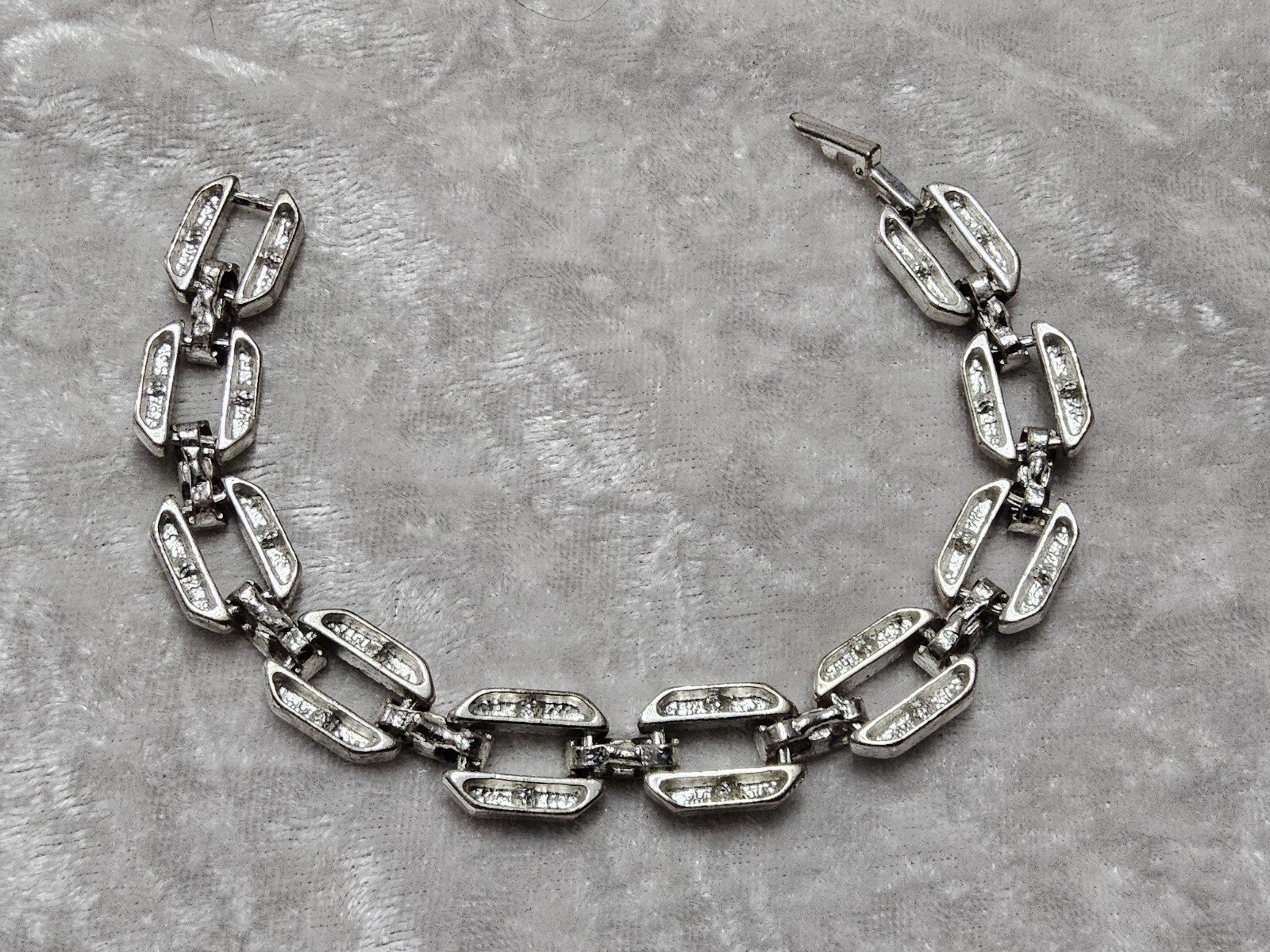 Vintage Marcasite Rhinestone Oval Link Flex Bracelet