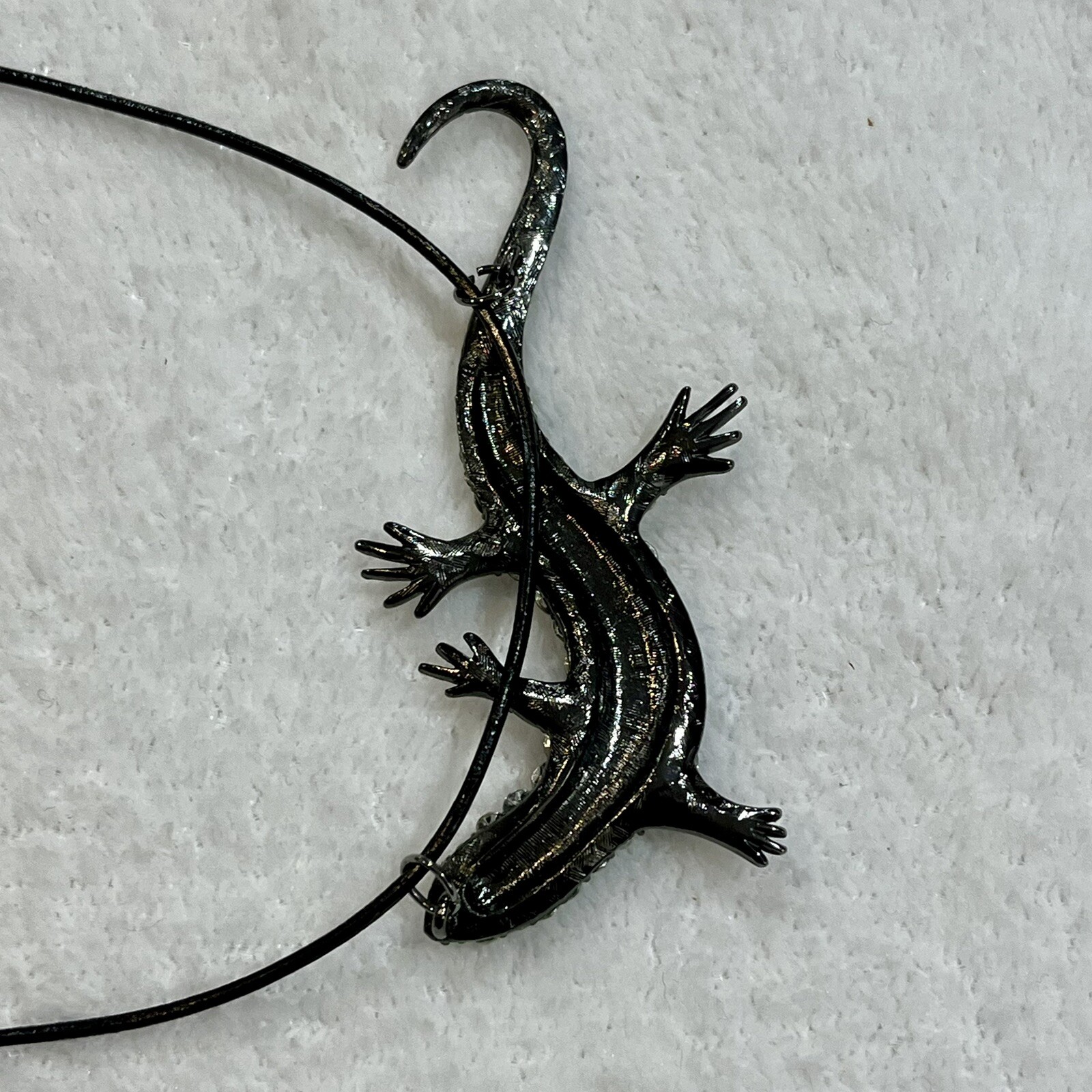 VTG Gun Metal W/Clear Rhinestones Gecko Lizard 3in Faux Leather Cord Whimsygoth