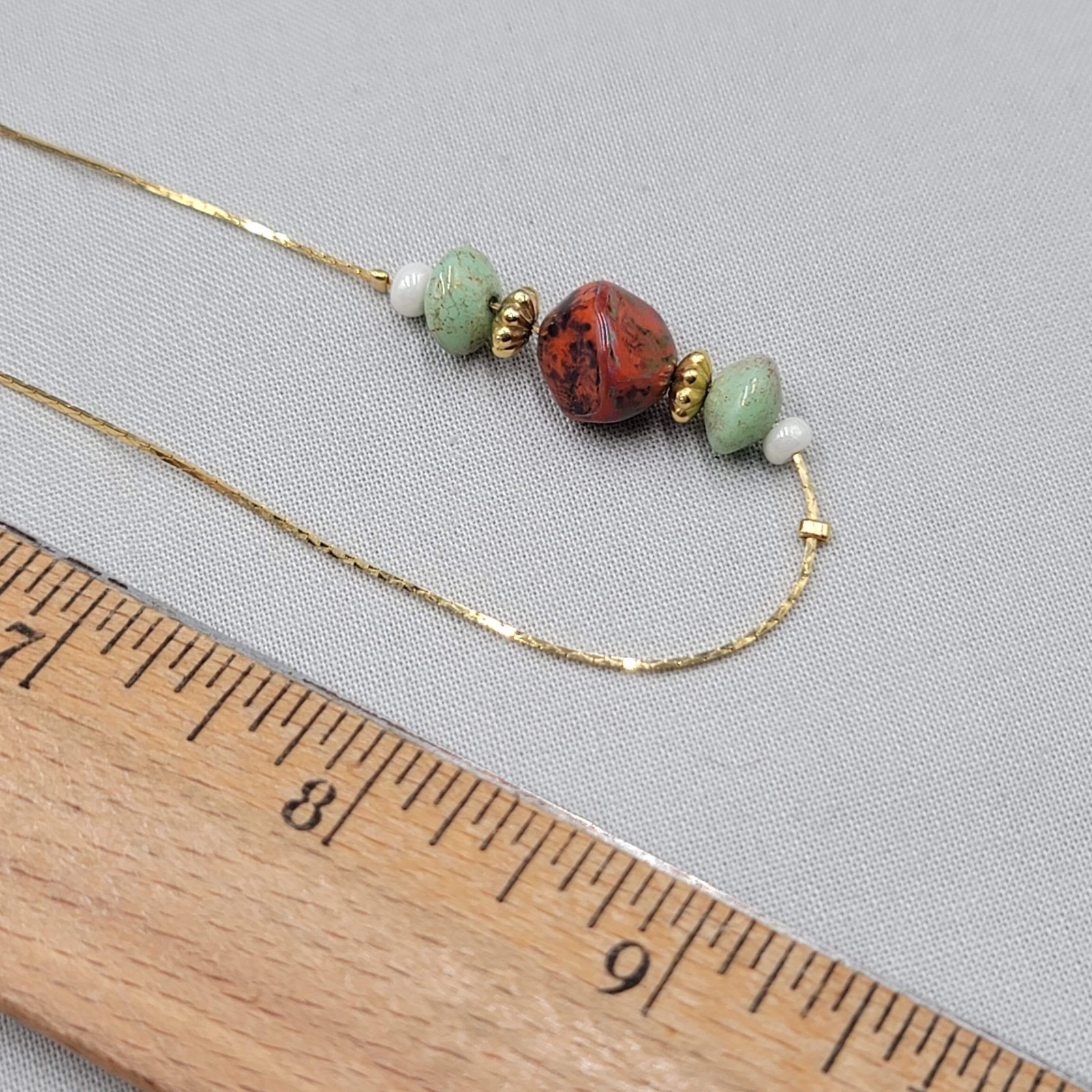 Vintage Red & Green Stone Beads Necklace Gold tone Chain 18″