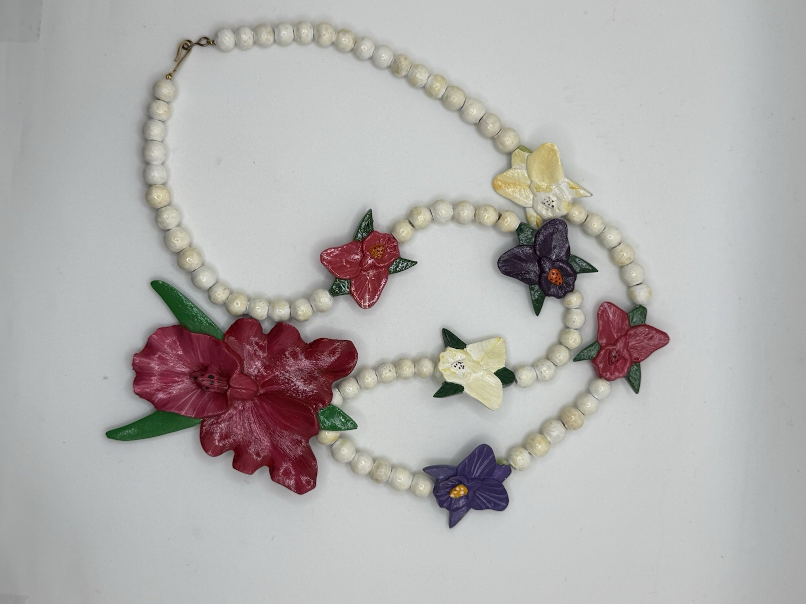 Vintage Hand-Carved Wood Orchid Necklace Tropical Flowers Red Cream Purple