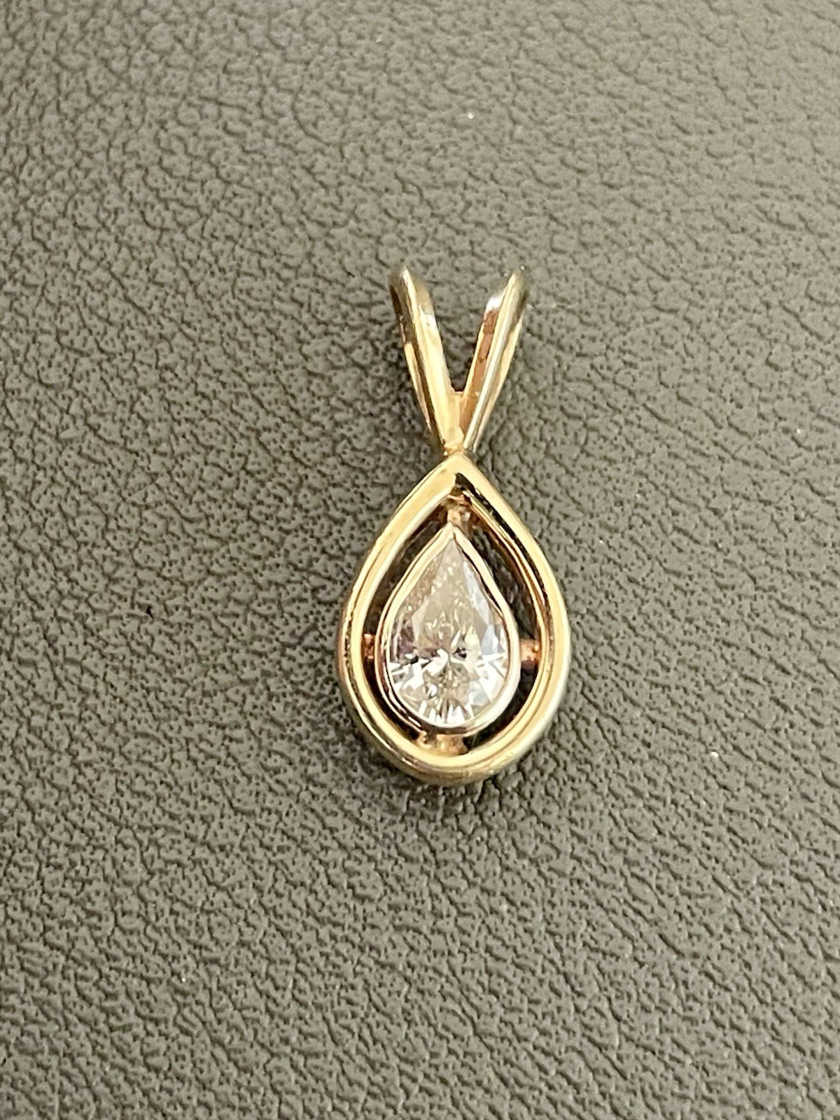 14K Yellow Gold 0.35CT Diamond Solitaire Pendant (BU150)