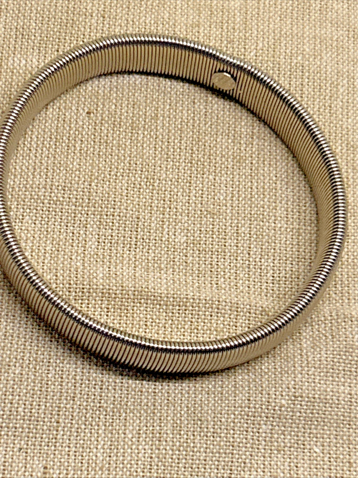 Vintage Silver Tone Metal Slinky Expansion Bracelet Stretch Spring Coil 7 3/4 In