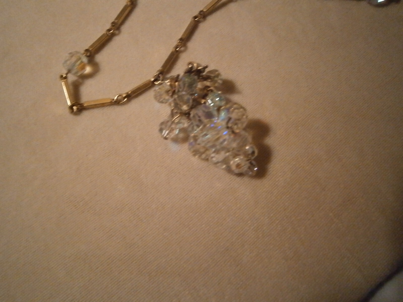 Vtg Gold Tone Bar Link AB Crystal Bead Necklace with Articulated Cluster Pendant