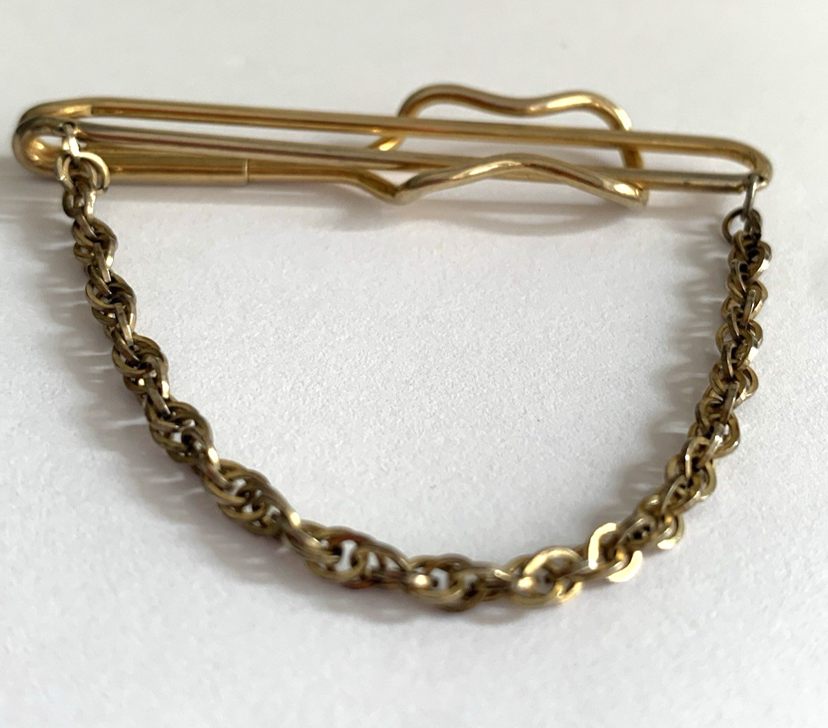 Hadley Vintage Men’s Tie Clasp Bar Clip with Chain Gold Tone USA