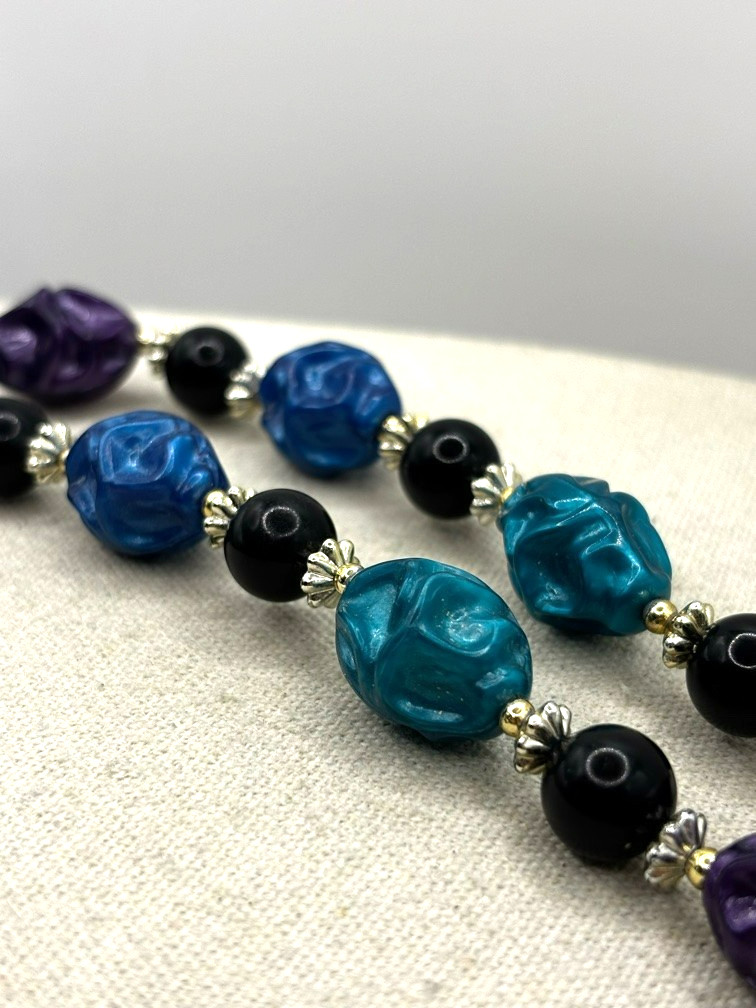 Vintage Purple Teal Blue Black And Silver Tone Crinkled Bead Necklace 24 Inch