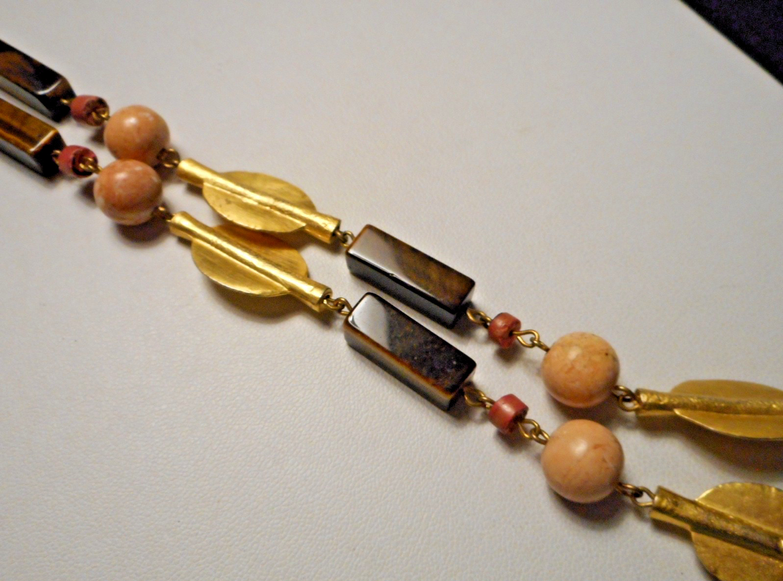 1970s Alva Museum Replicas Tiger’s Eye Stone Bead Necklace w Smiling Sun Pendant