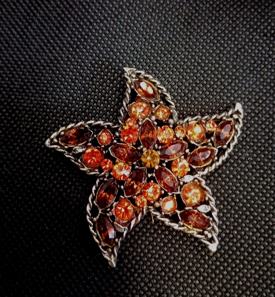 Vintage Brooch Starfish Gold Tone with Orange & Brown Rhinestones
