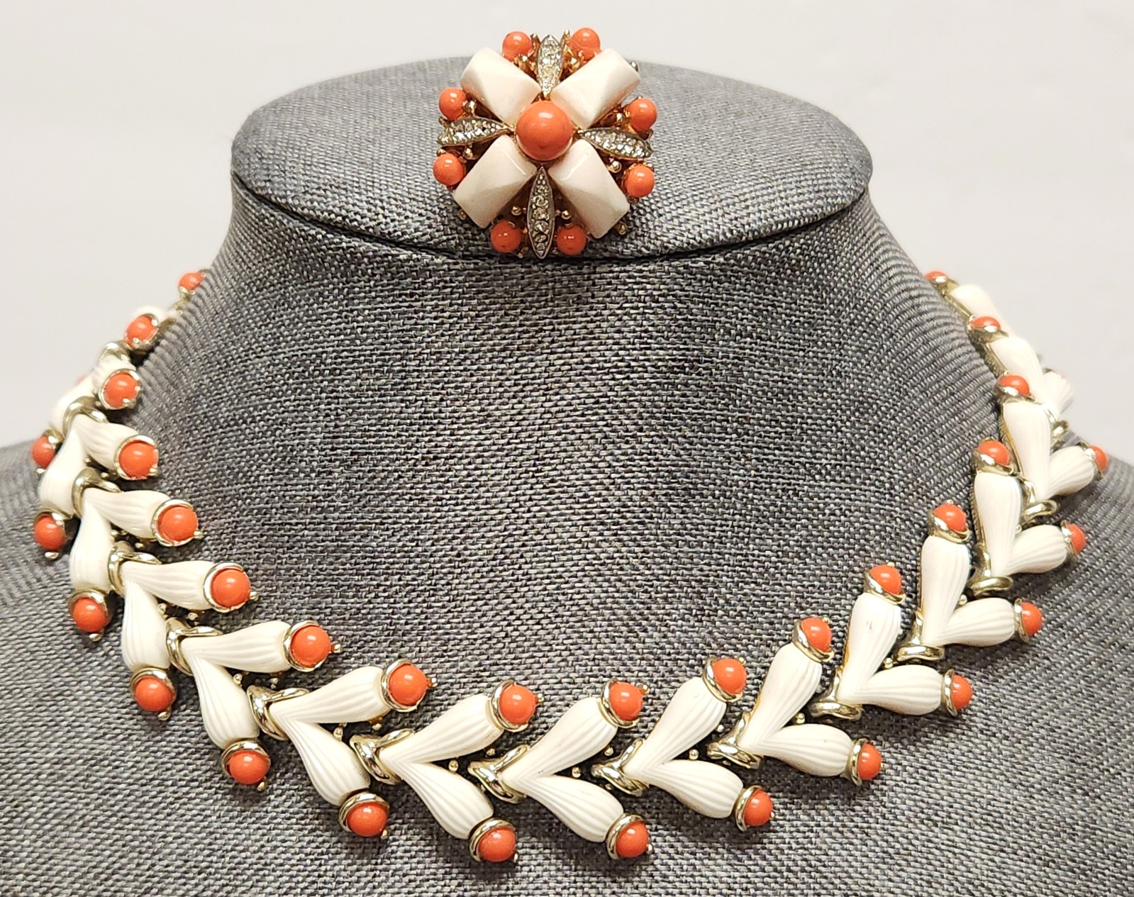 Marvella Fluted Cream & Coral Orange Color Lucite Adjustable Necklace & Ring