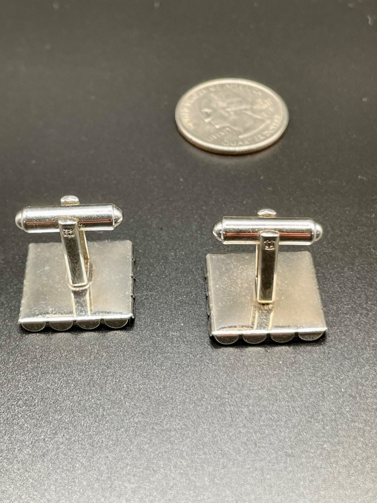 Vintage Seahorse Black Glass Intaglio Cufflinks Silver Tone Scalloped Bezel MCM