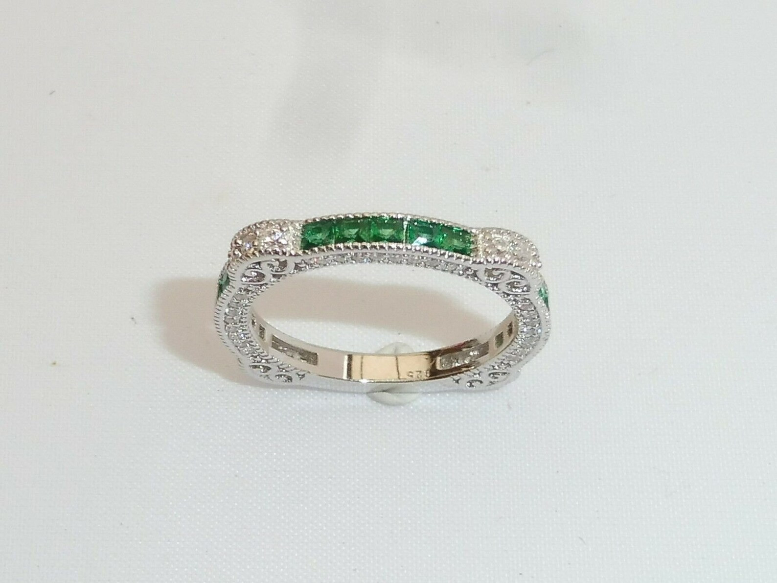 1/2 CTW Green Baguette CZ Art Deco Antique Style Wedding Band Ring In 925 Silver