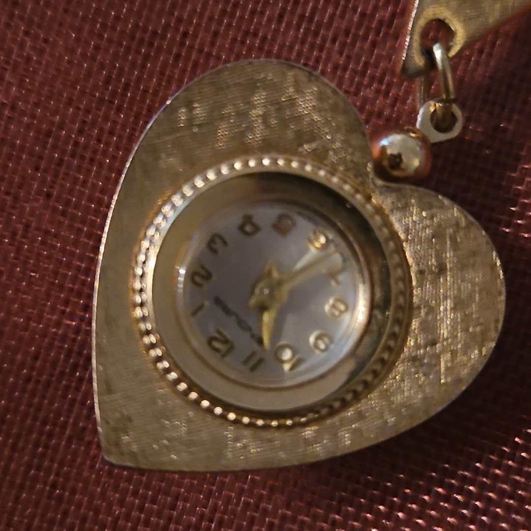 Vintage Brooch Watch – Endura, Swiss Made