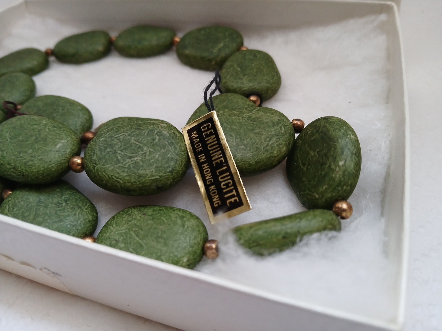 Vtg Retro/Mid Century Style Genuine Green Lucite 24″ Necklace Made In Hong Kong
