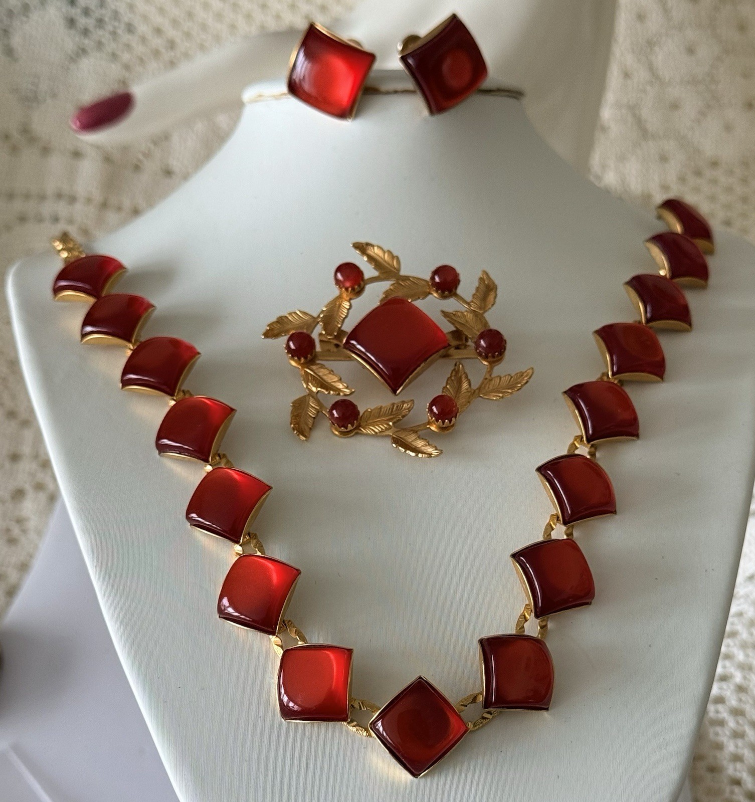 Vintage Fire Red Theromset Necklace Earrings and Brooch Set Gold Tone