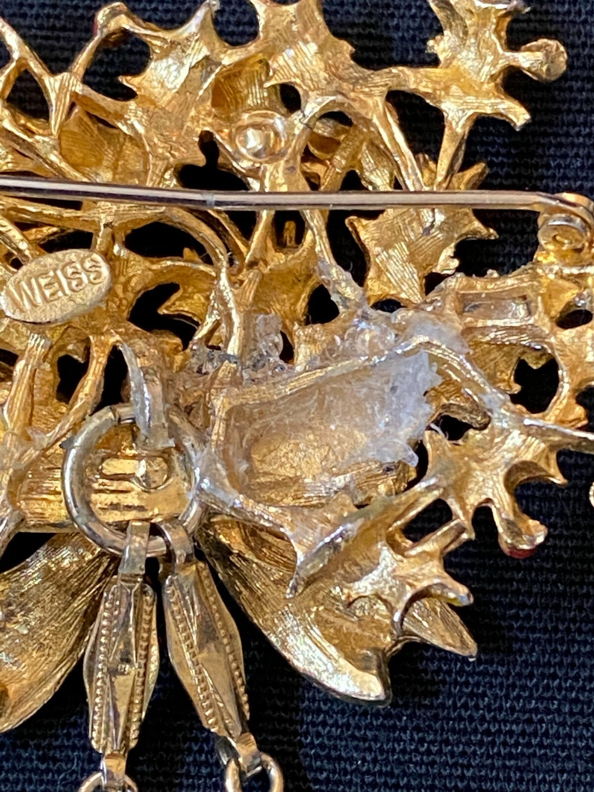 Vintage Weiss Christmas Enamel Holly Bow & Bells Pin – Damaged