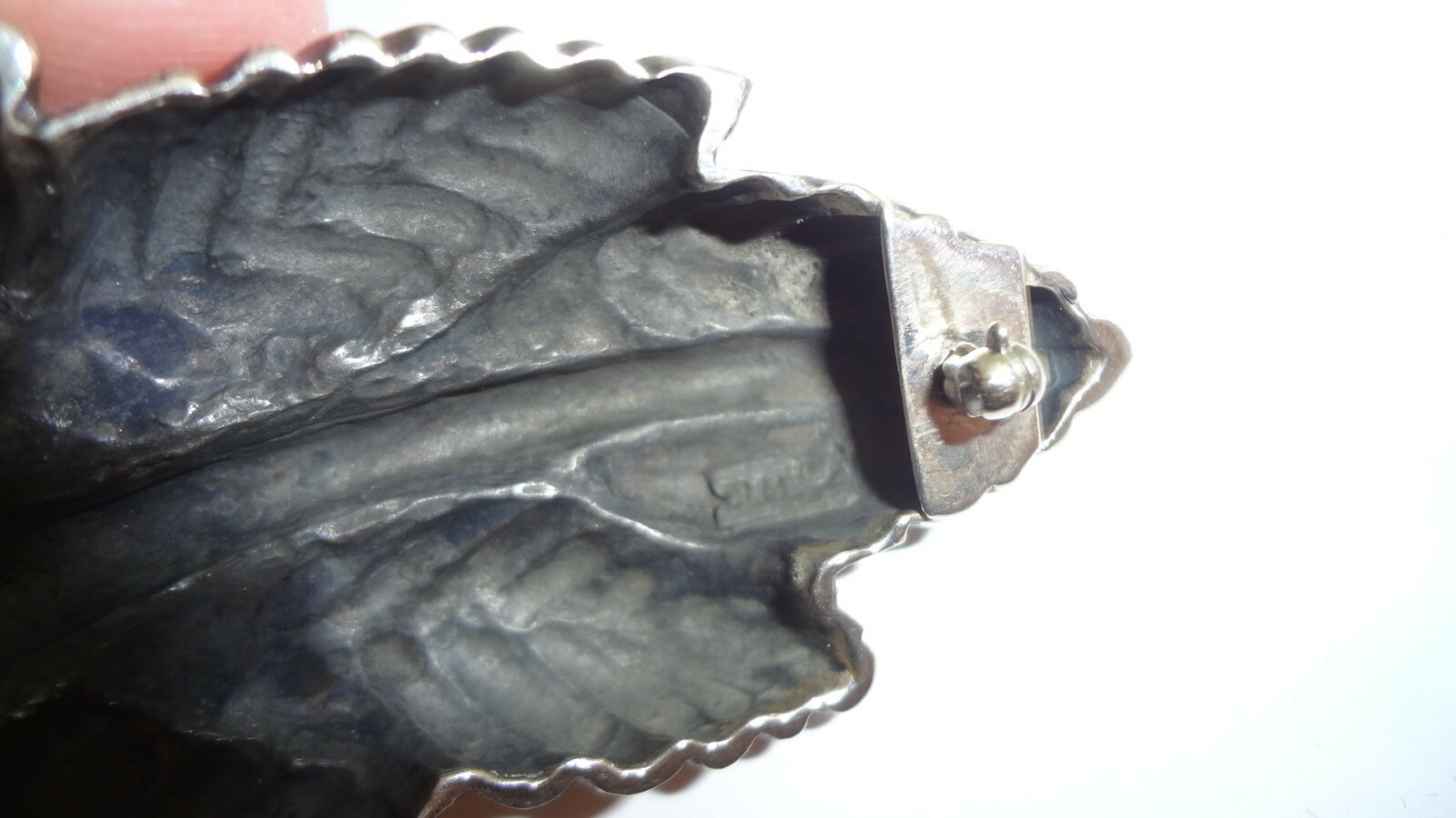 DLM DIAN MALOUF Sterling Silver Large Leaf Brooch 3″